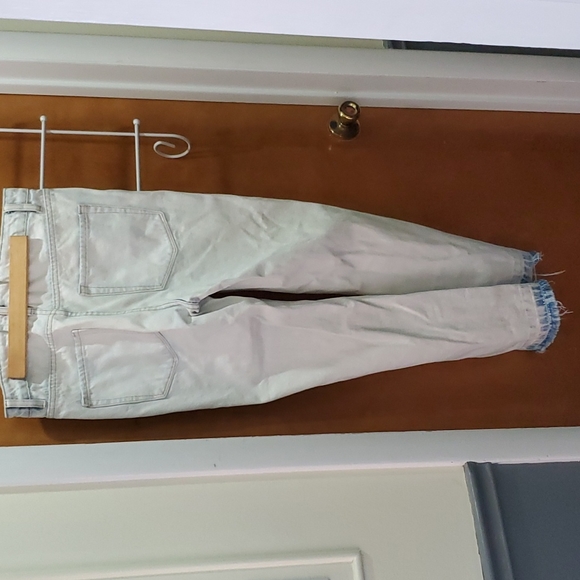 Jeans - Picture 2 of 9